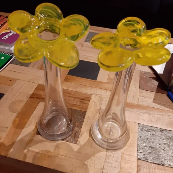 Happy flower vases - Picture 2 of 3